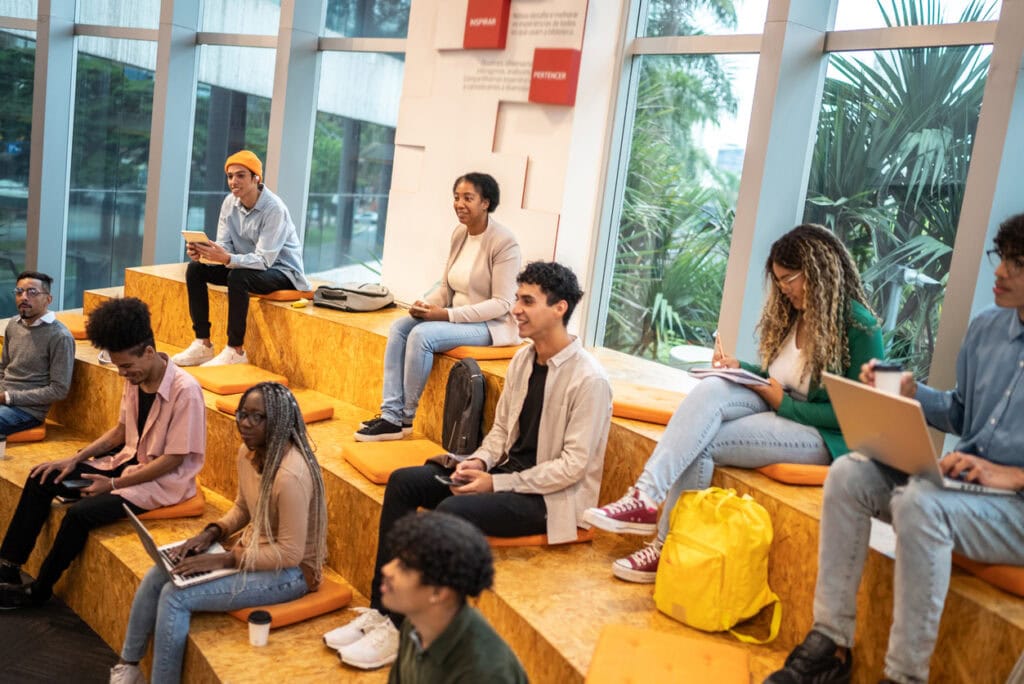 Interactive workshops for college newcomers